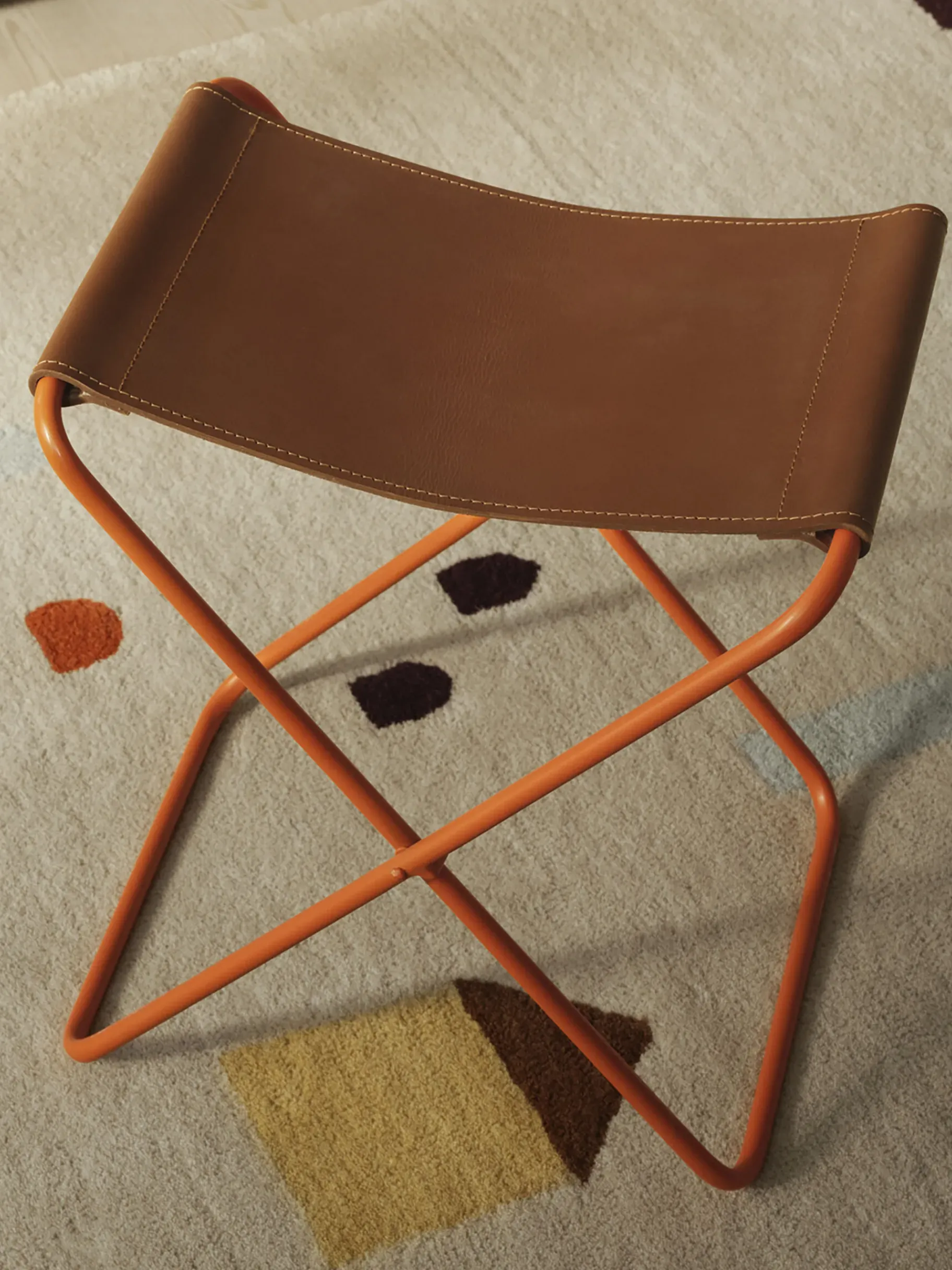 BENSIMON Chaises, Bancs & Tabourets<Tabouret pliable nola cuir acier cuivre - broste copenhagen CAMEL